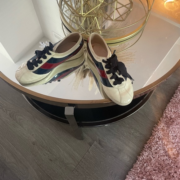 Authentic Gucci Shoe - Picture 1 of 4
